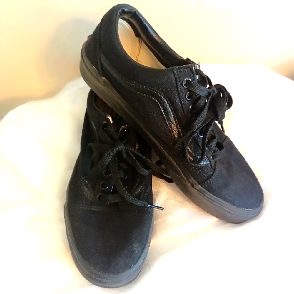 Vans black unisex sneakers skater style size 8 women's 6.5 mens